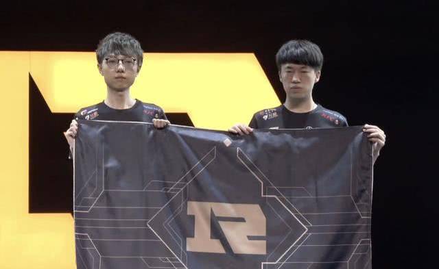 比赛前的期 比赛前的期